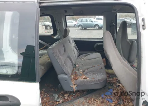 2000 Ford Windstar Standard из США, поврежденный, VIN 2FTZA5447YBB63849